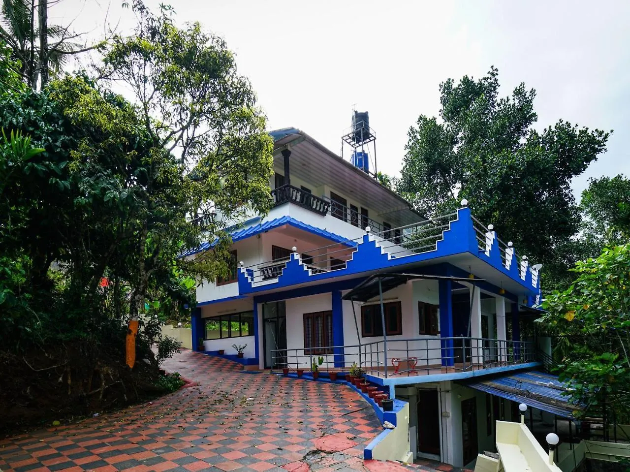 Oyo 13685 Indeevaram Resort 무나르 인도